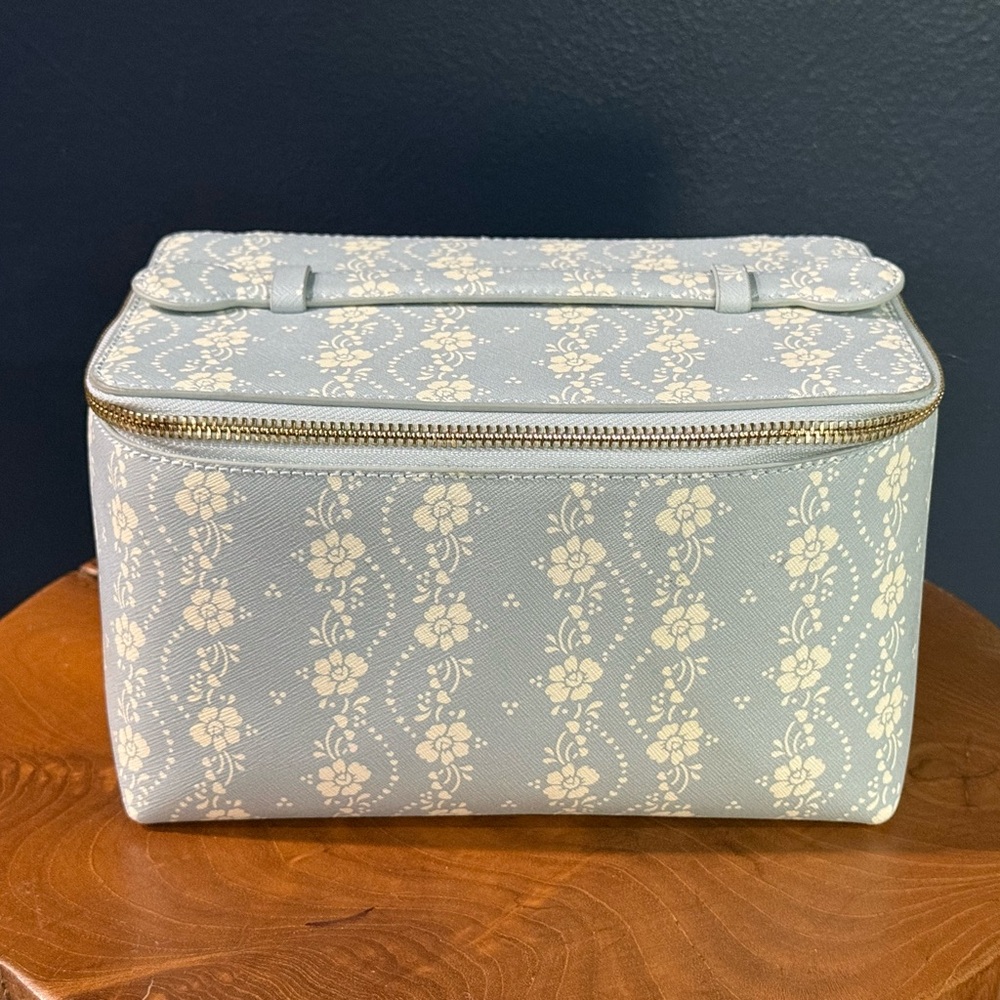 Julia Berolzheimer x Neely and Chloe Large Vanity Case in Posy Mist - Picture 4 of 8